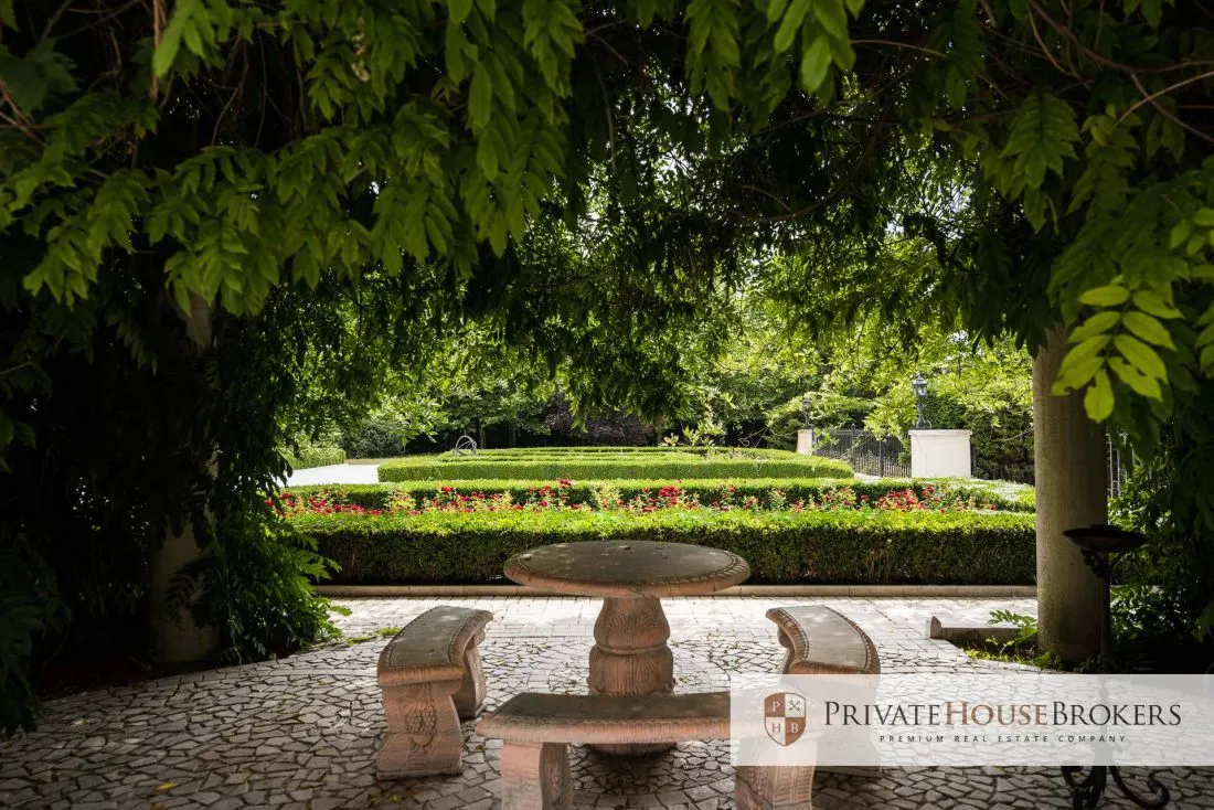 Najdroższy dom w historii Krakowa wystawiony na sprzedaż. Oto, jak wygląda [GALERIA]