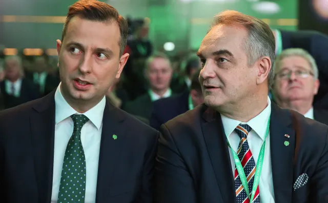 Lewica z Biedroniem i Jażdżewskim, centrum z Platformą, a gdzie PSL? Oto plan Pawlaka na wybory