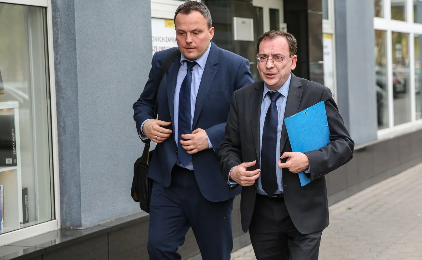 Chcieli zawieszenia szefa ABW, dostali od niego pismo przedsądowe. "Pytaliśmy o związki ze Srebrną"