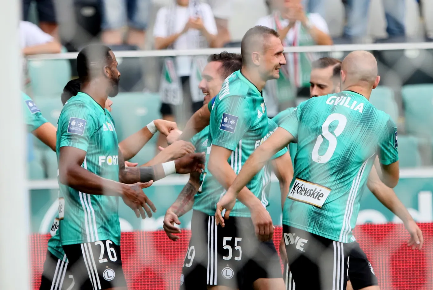 Piłkarze Legii po strzelonej bramce w meczu z Zagłębiem Lubin