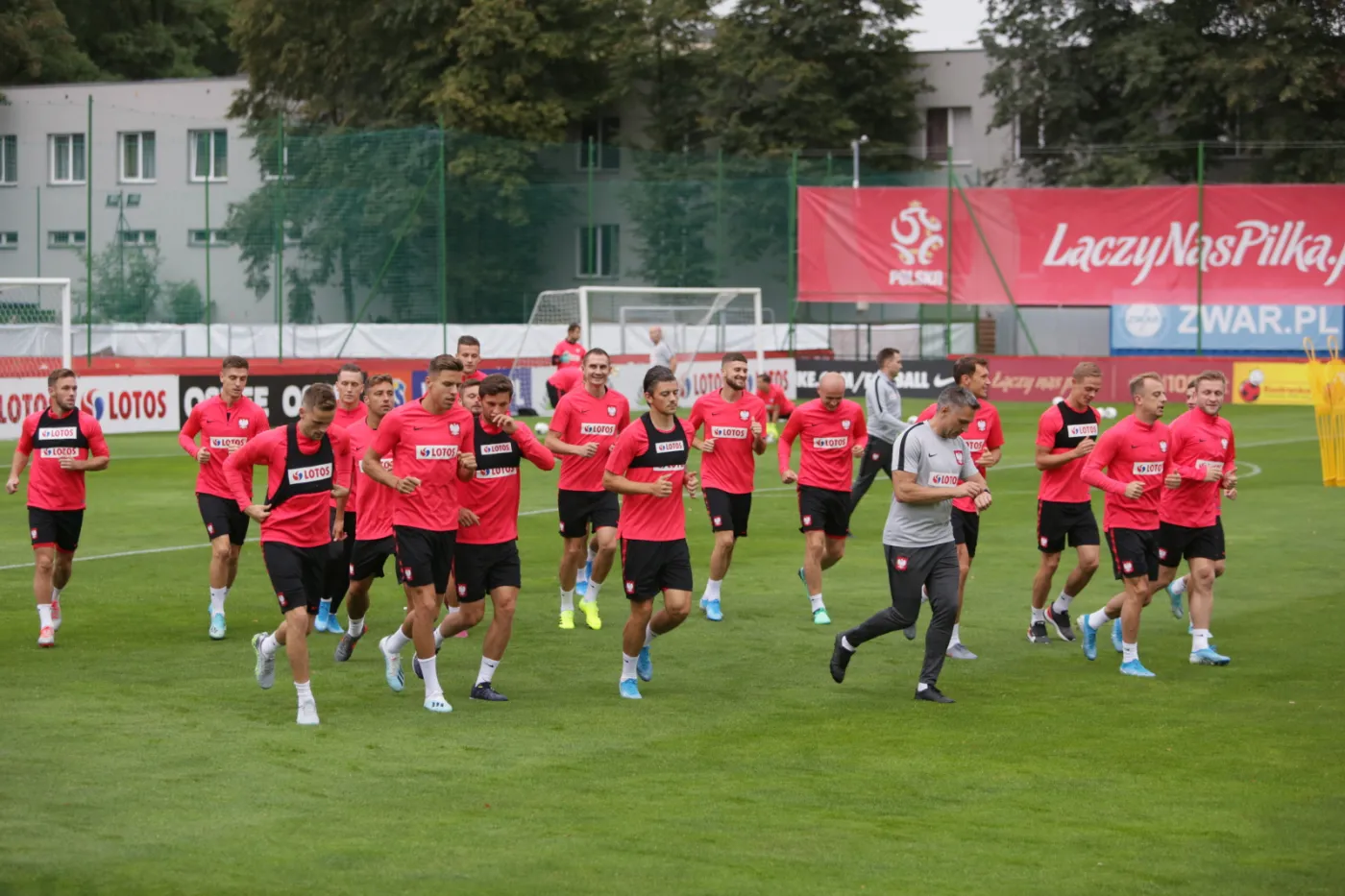 Zawodnicy piłkarskiej reprezentacji Polski podczas treningu kadry