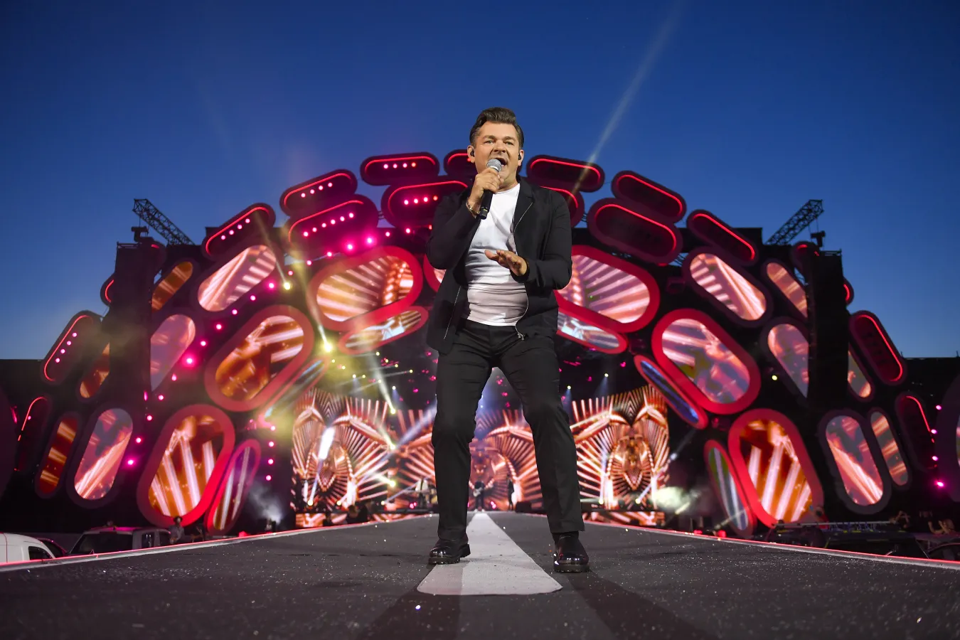 To może być hit tego roku. Martyniuk chce zaśpiewać z Górniak