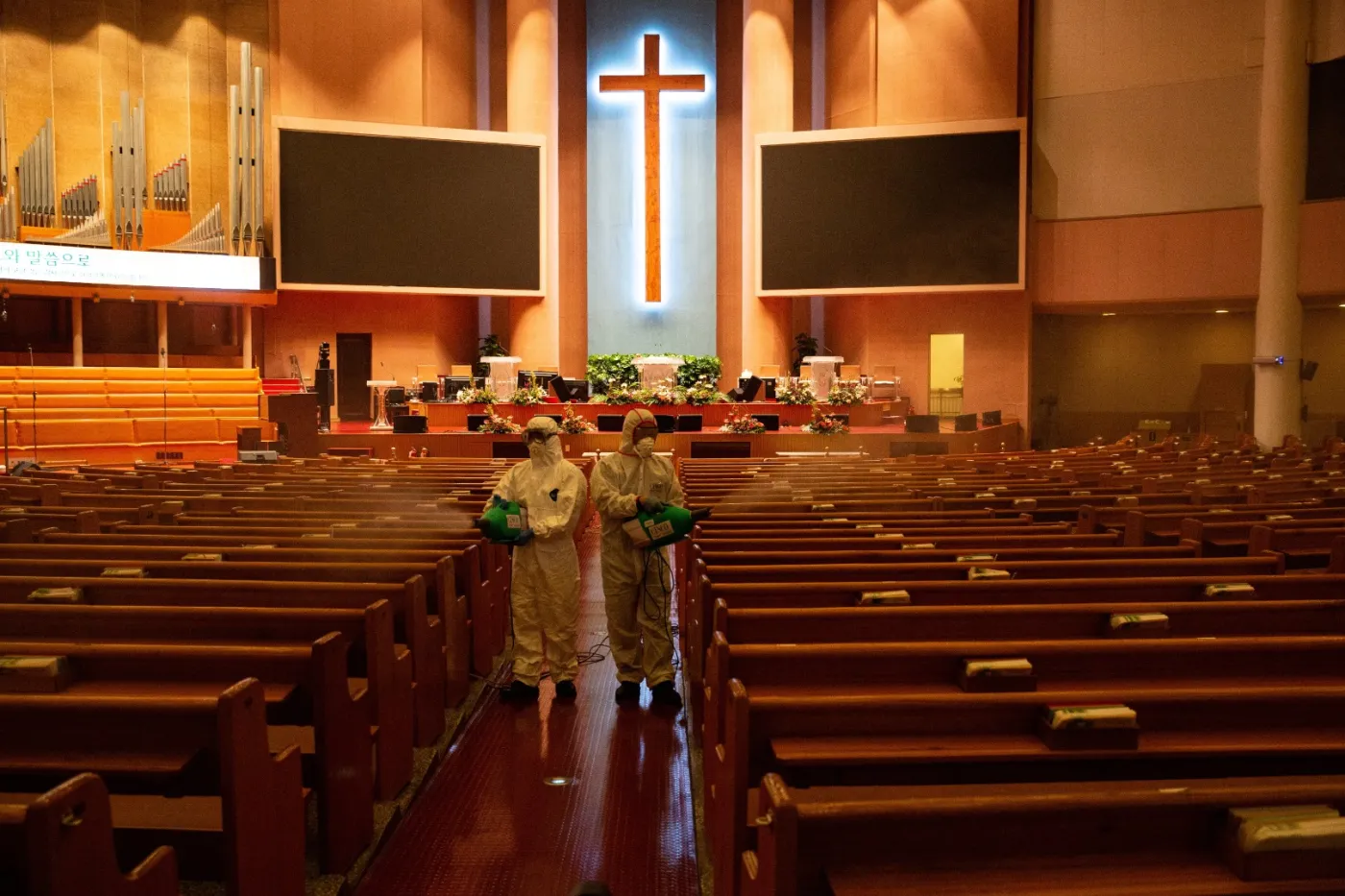 Zamknięte kościoły, plaże i nocne kluby. Korea Południowa walczy z drugą falą koronawirusa