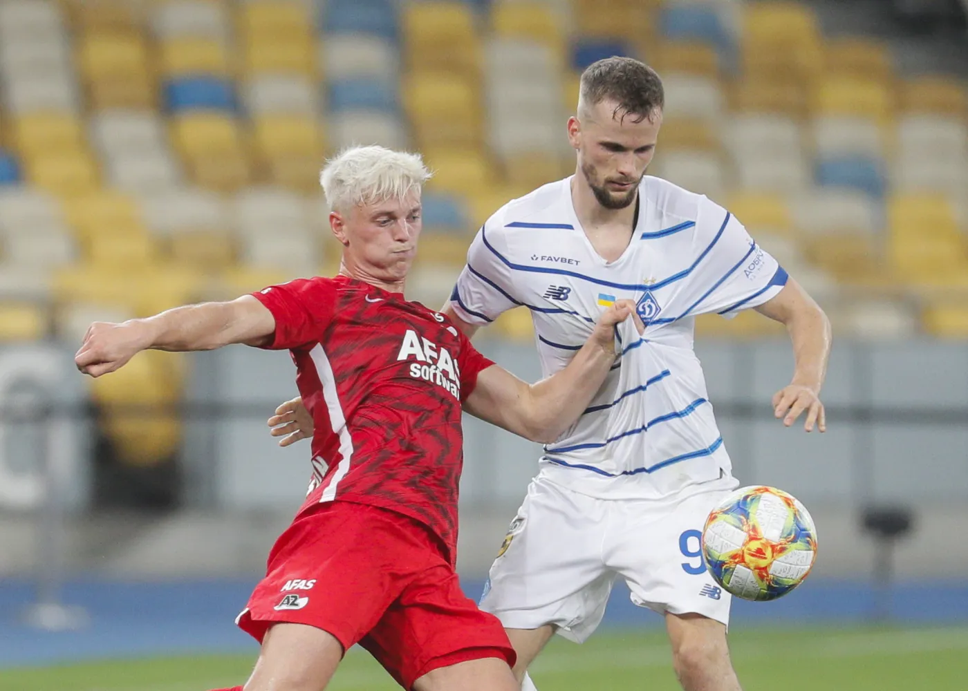 Kędziora i Świderski grają dalej o Ligę Mistrzów. Odpadła Benfica