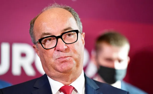 Czarzasty o PiS: Jeśli "wezmą za pysk lekarzy", to będzie to "po prostu głupia ustawa"