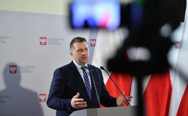 Będą ewolucyjne zmiany w kanonie lektur. Czarnek: Mała świadomość dziedzictwa Jana Pawła II