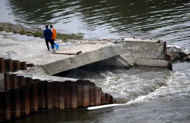 Prezes Wód Polskich ostrzega przed kolejną poważną awarią oczyszczalni "Czajka"