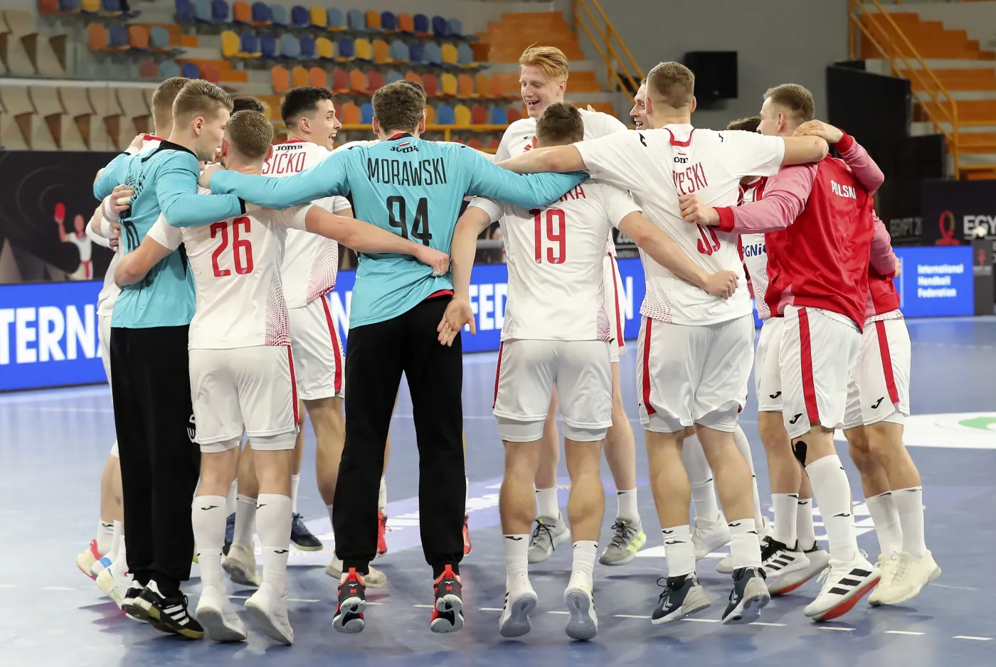 Kibice wściekli na TVP za brak transmisji z MŚ. Szef redakcji sportowej odpowiedział