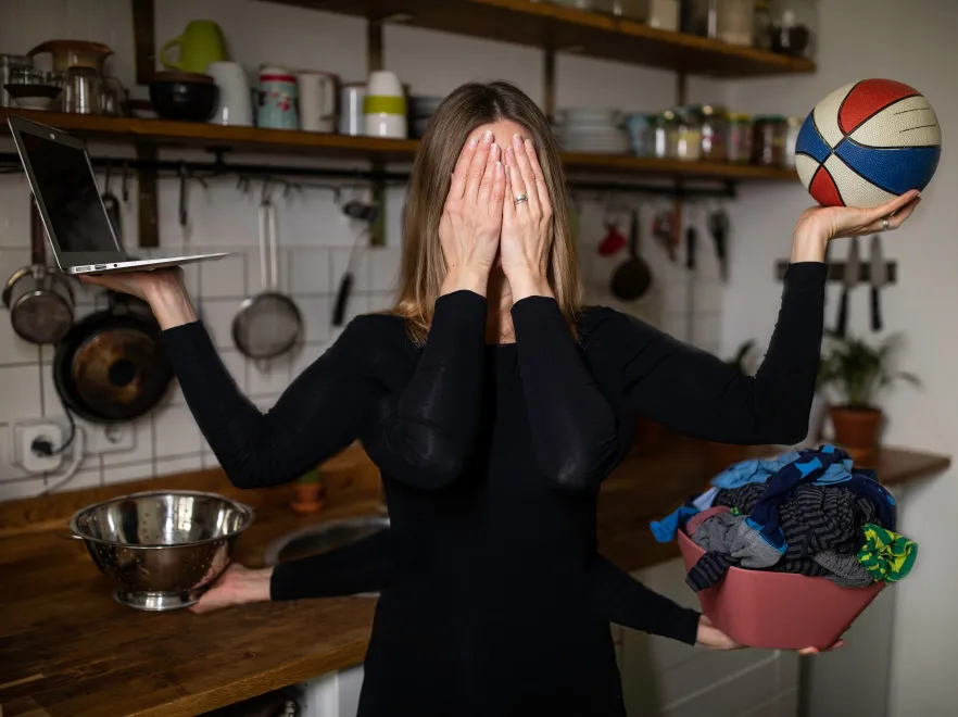 Home office. Przeciążenie obowiązkami