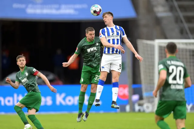 Piątek umieścił piłkę w siatce Gikiewicza. Hertha lepsza od Augsburga