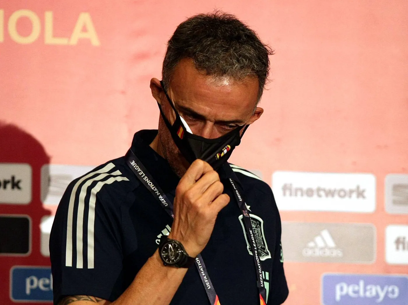 Reprezentacja Hiszpanii z negatywnymi wynikami testów na COVID-19