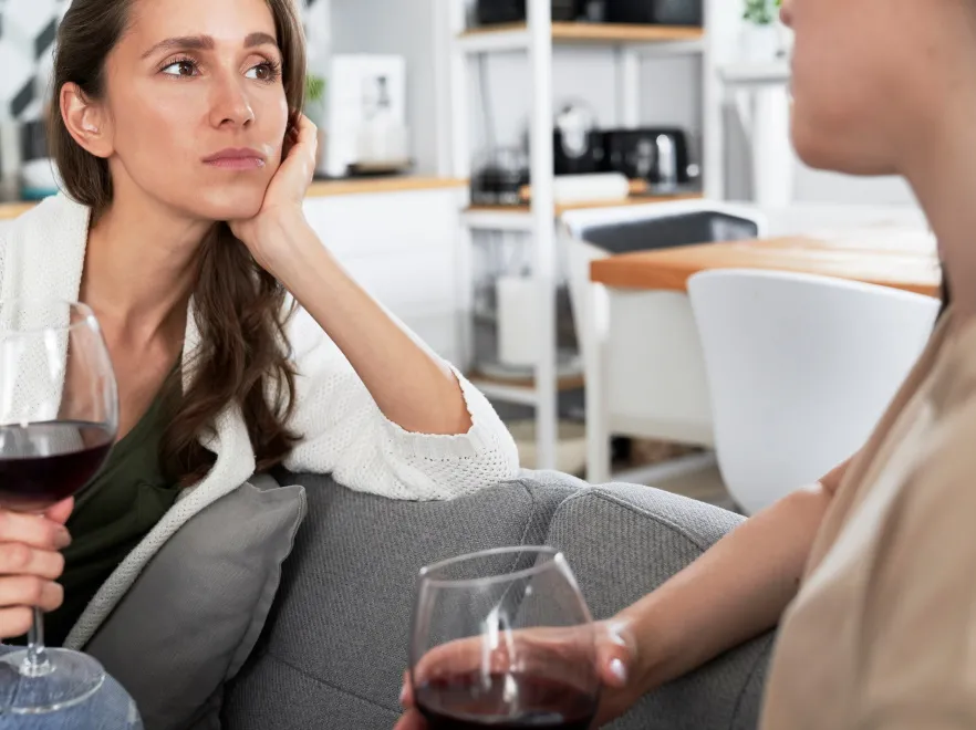 Ciężar (nie) do zniesienia: Co robić, kiedy odkryje się, że przyjaciółka/przyjaciel są zdradzani?