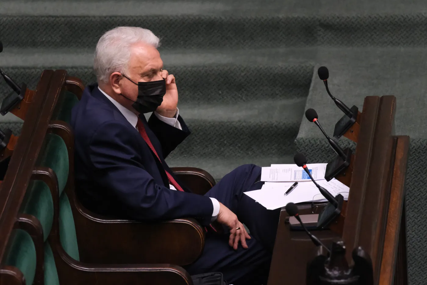 Co dalej z kwarantanną? Kraska: Nie można wykluczyć żadnej decyzji