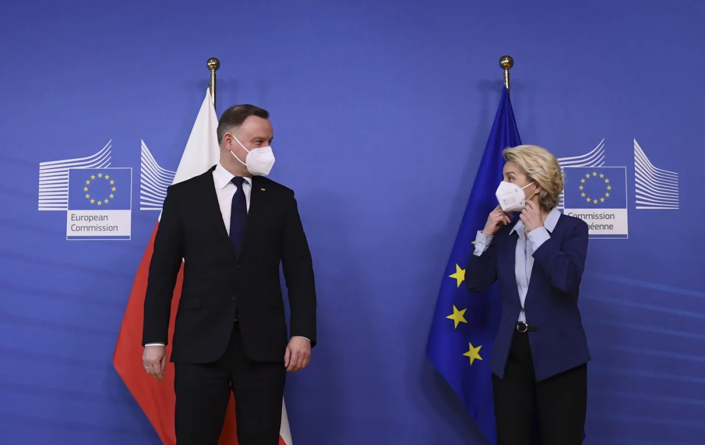 Duda w Brukseli włącza się do gry o pieniądze