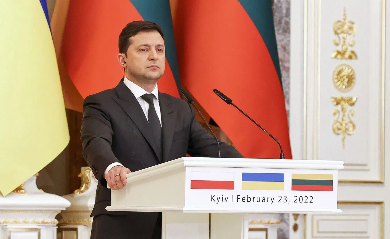 Prezydent Wołodymyr Zełenski ogłosił stan wojenny w całym kraju