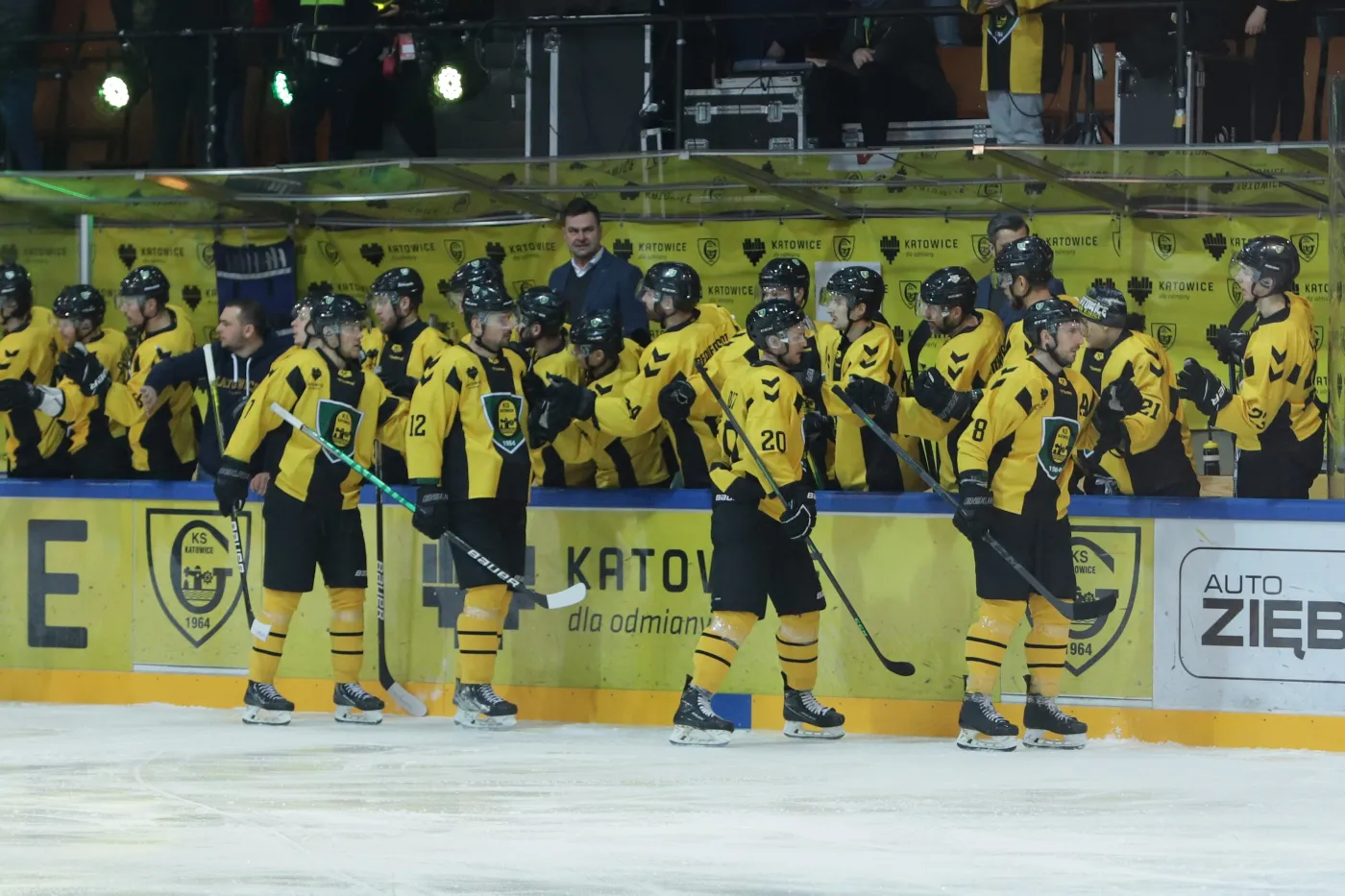 Półfinały w ekstralidze hokejowej. Trudno wskazać faworytów