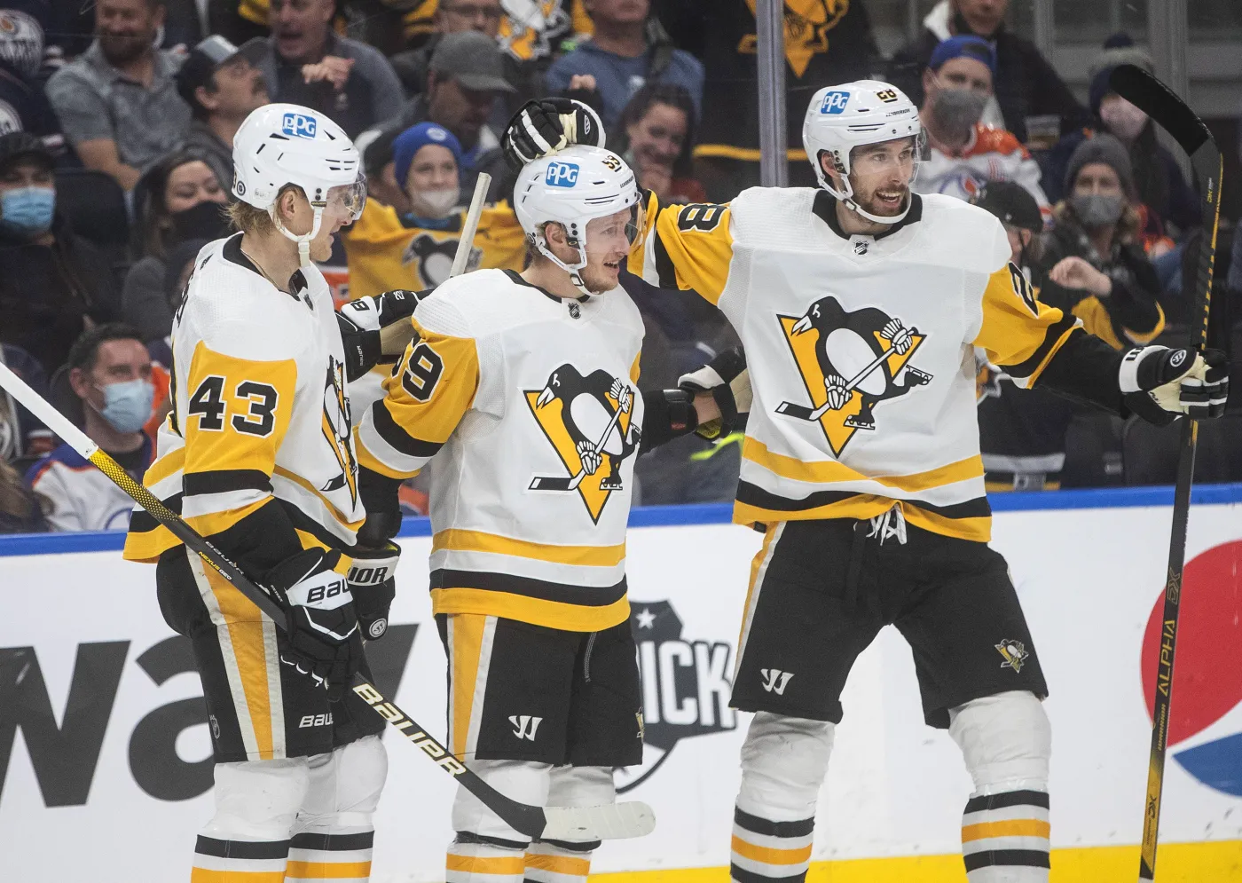 NHL. Hokeiści Lightning i Penguins z awansem do fazy play-off