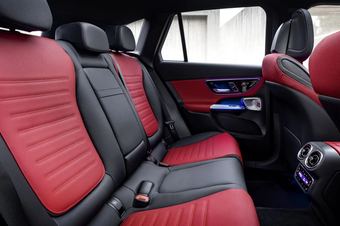 mercedes-glc-plugin-hybrid-amg-line-37479234.jpg