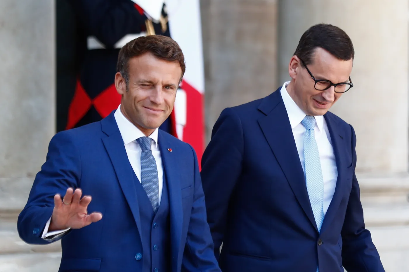 Macron z zainteresowaniem przyjął propozycję Morawieckiego. Czego dotyczy?