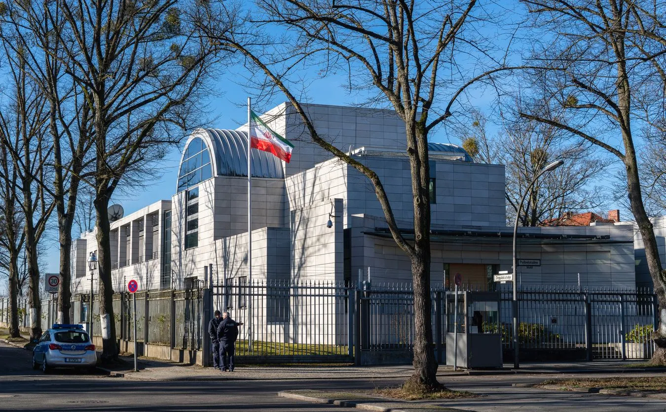 Próba podpalenia ambasady Iranu w Berlinie. Trwa dochodzenie