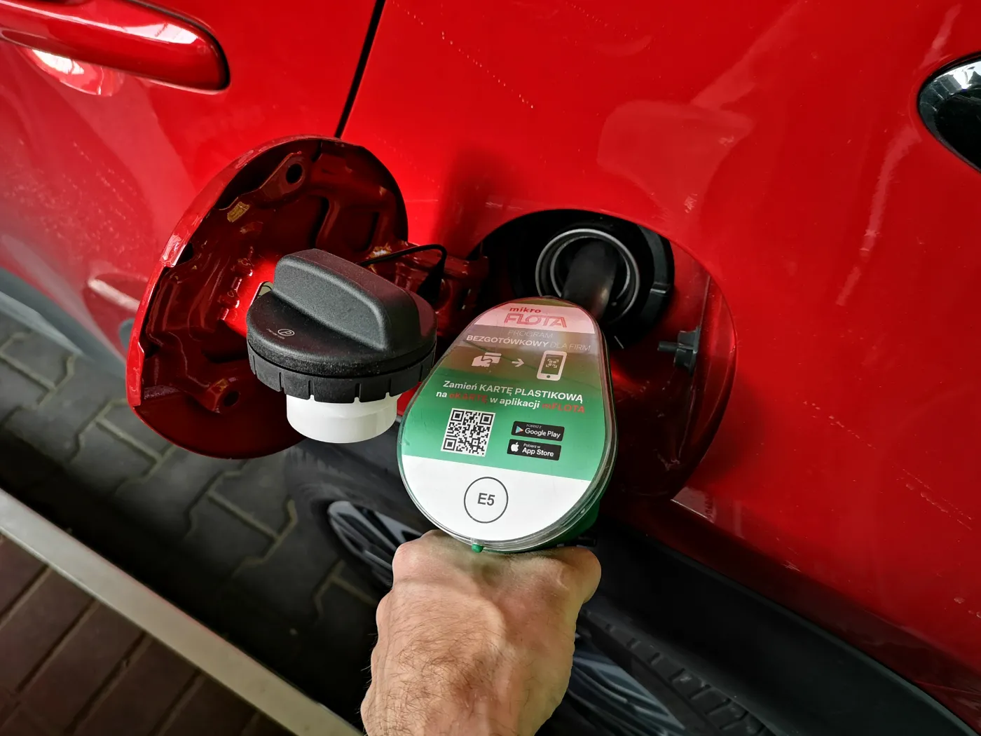 Cena benzyny 95 uderzy jak fala. Od poniedziałku nowy rekord na stacjach paliw