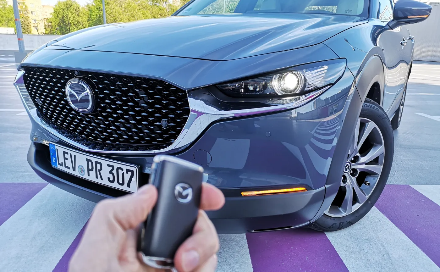 mazda-cx30-20186-km-eskyactiv-x-enso-37135376.jpg