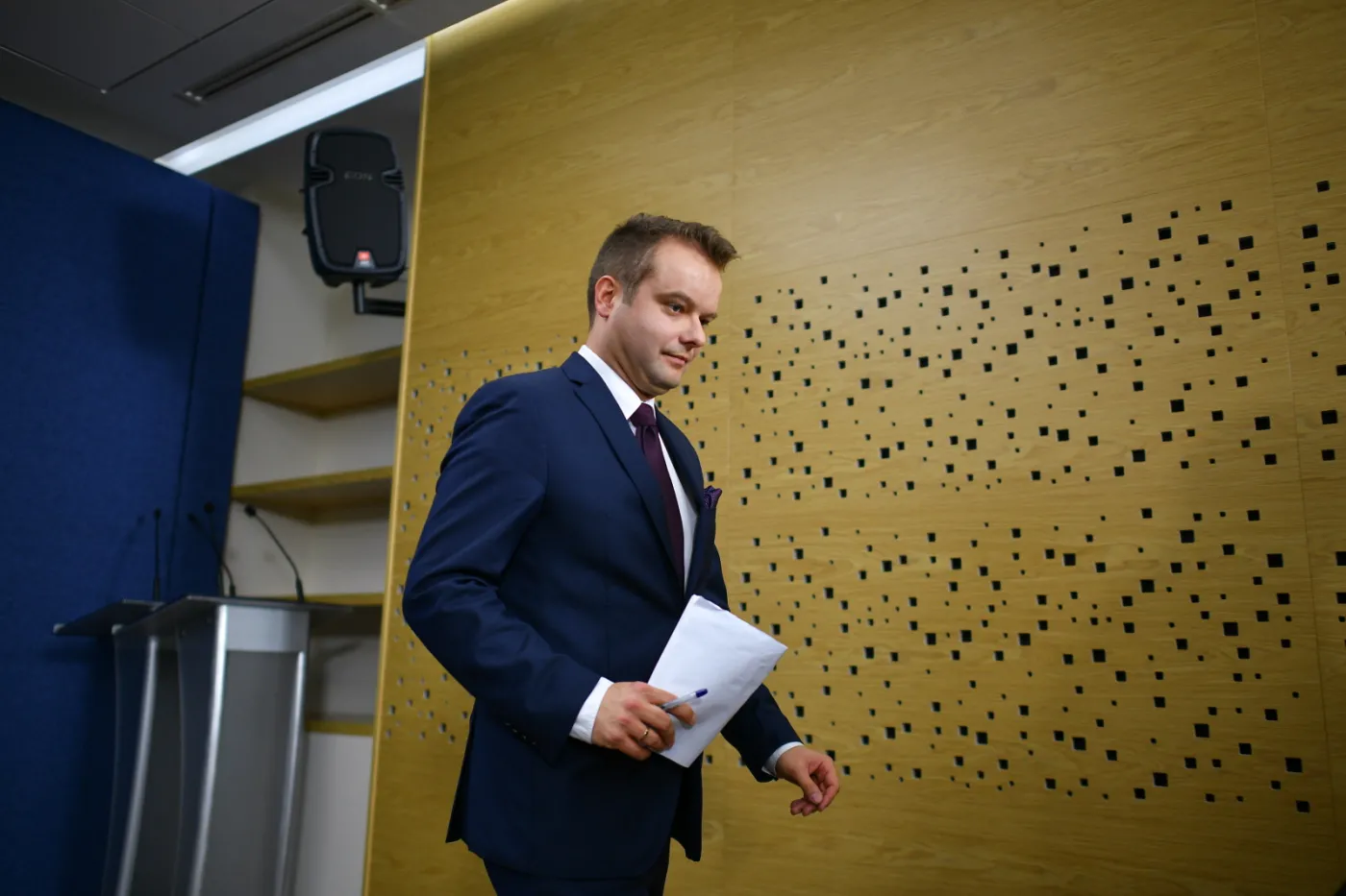 800 tys. euro za konsultacje? Rzecznik PiS: Sikorski powinien to wyjaśnić