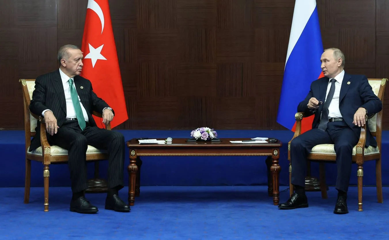 Erdogan rozmawiał z Putinem. Konieczne jest "jednostronne zawieszenie broni"