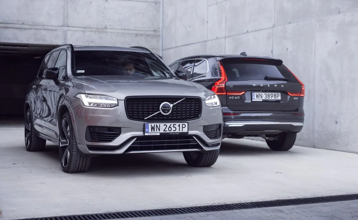 volvo-xc90-recharge-i-xc60-recharge-37361931.jpg