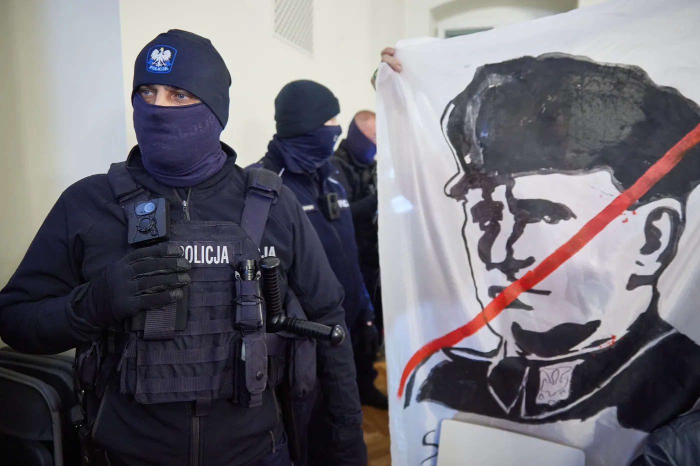 Antyukraińskie hasła na spotkaniu z Oksaną Zabużko. Interweniowała policja
