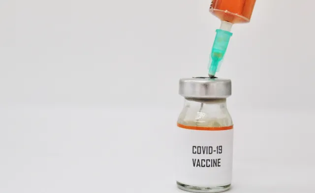 Pozytywne wyniki dwóch różnych szczepionek na COVID-19