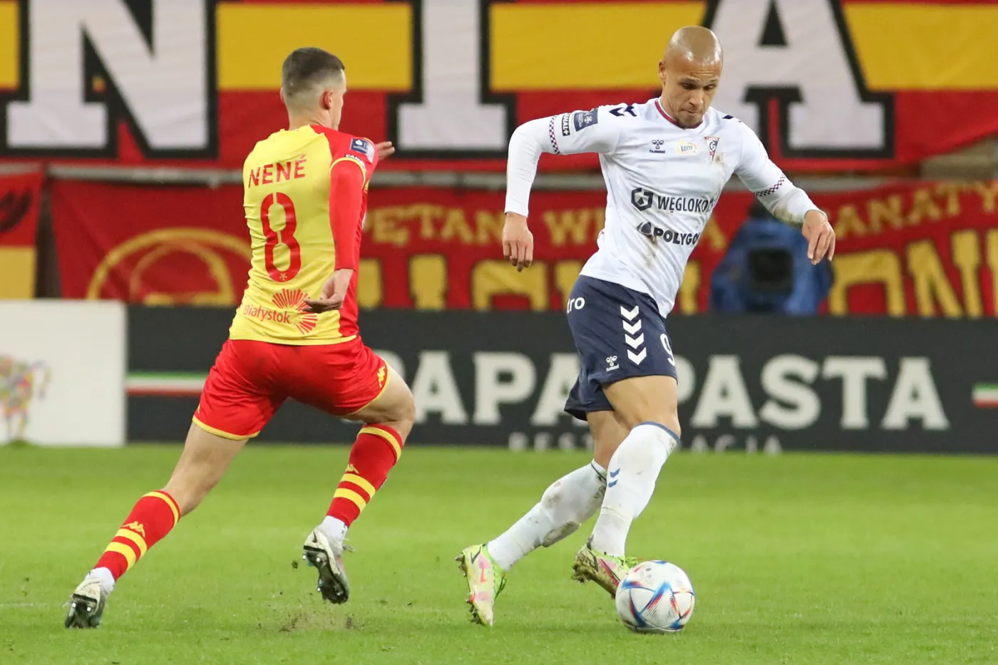 Trzy punkty zostają w Białymstoku. Jagiellonia wygrała z Górnikiem [WIDEO]