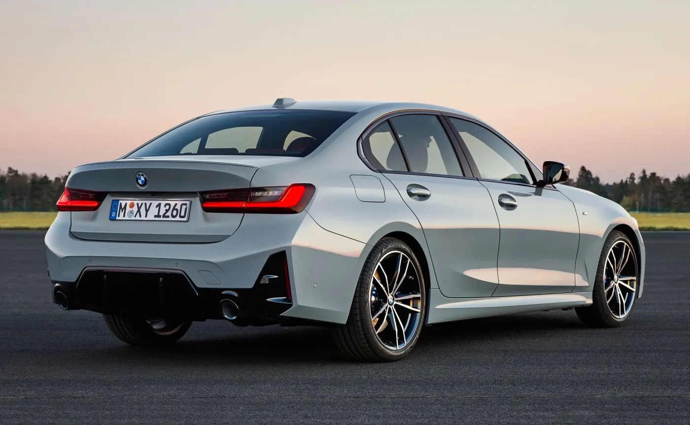 bmw-330i-xdrive-to-nowy-radiowoz-itd-37745754.jpg