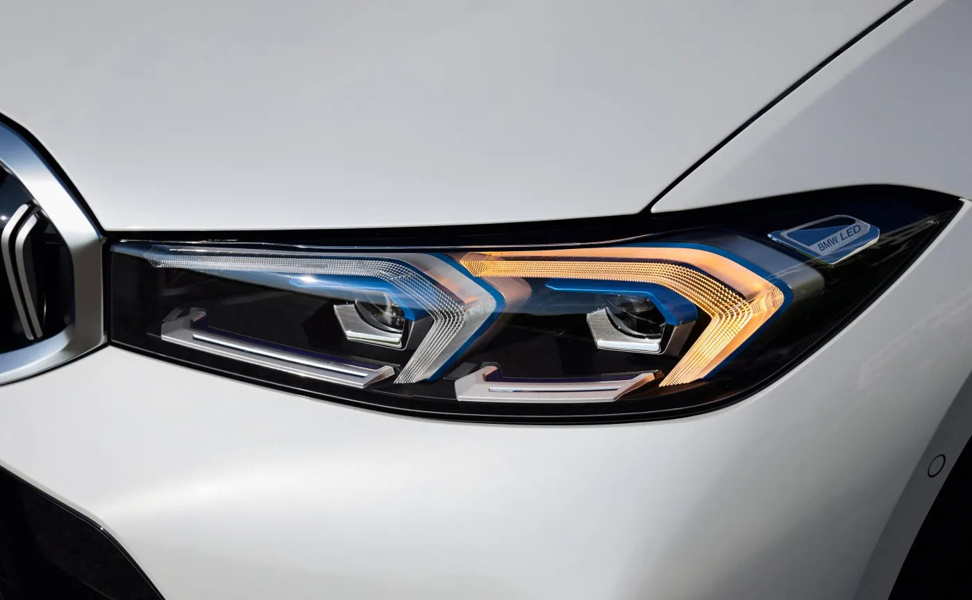 bmw-330i-xdrive-to-nowy-radiowoz-itd-37745778.jpg