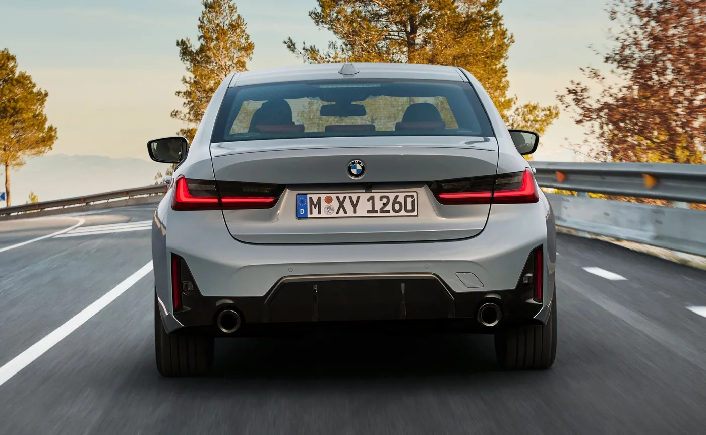 bmw-330i-xdrive-to-nowy-radiowoz-itd-37745728.jpg