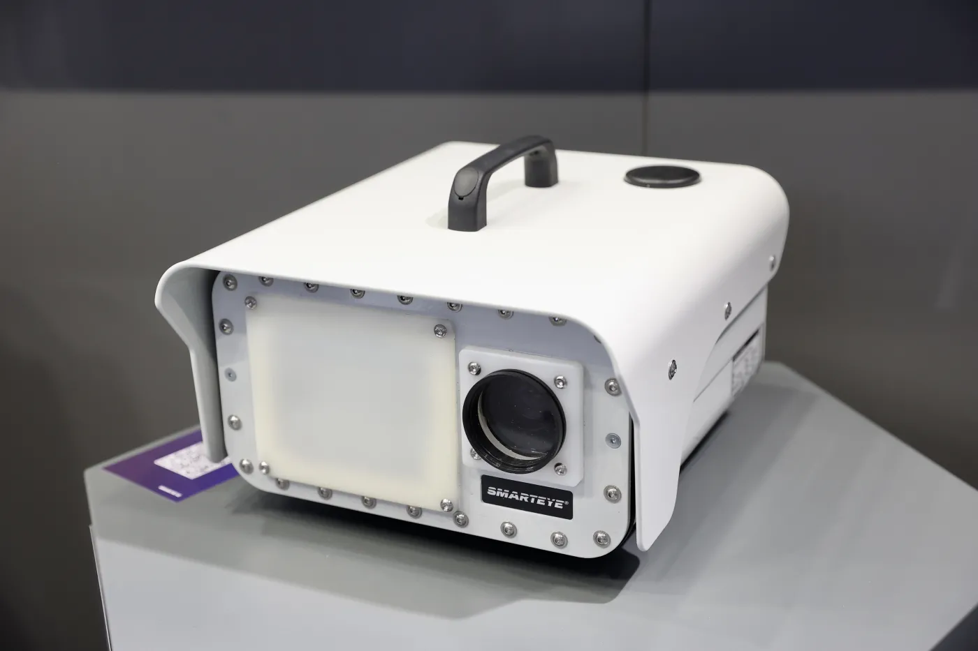 fotoradar-sledzacy-smarteye-polcam-37785326.jpeg