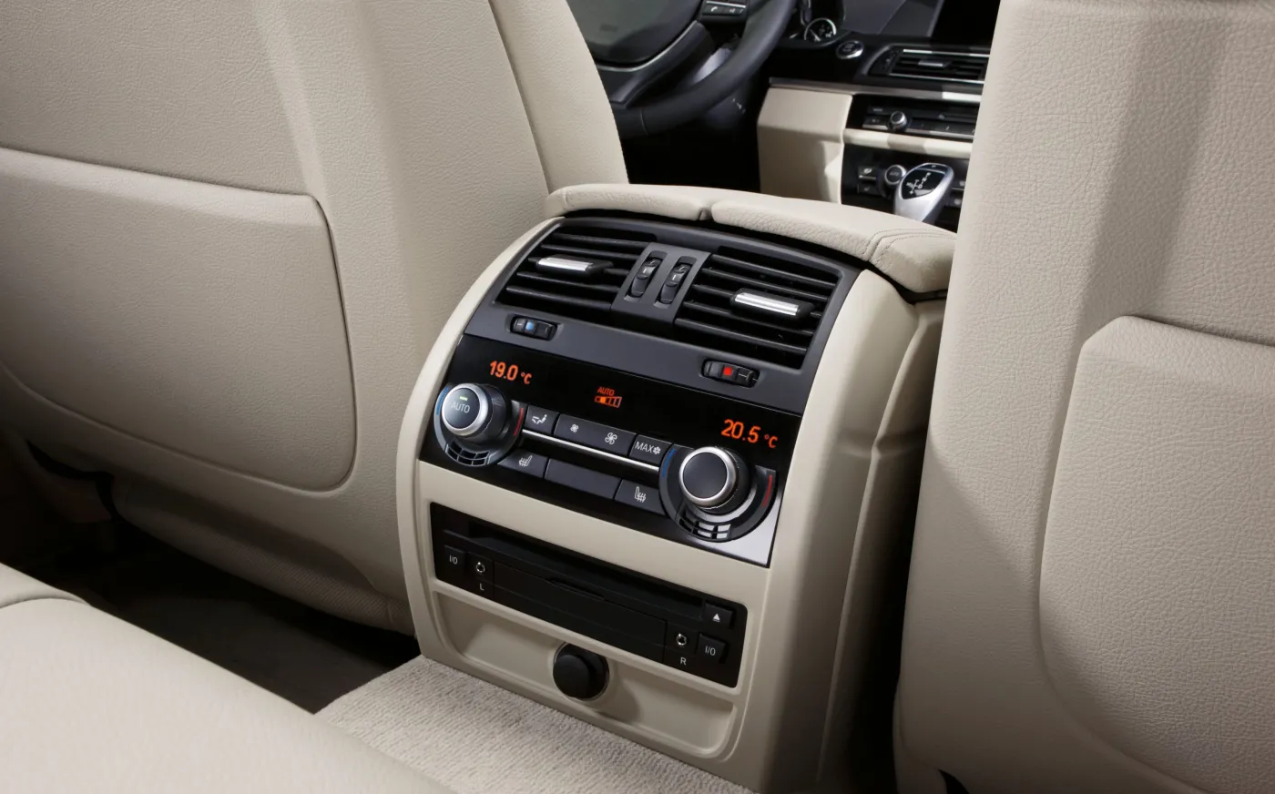 p90053759-highres-the-new-bmw-5-serie-37809378.jpg