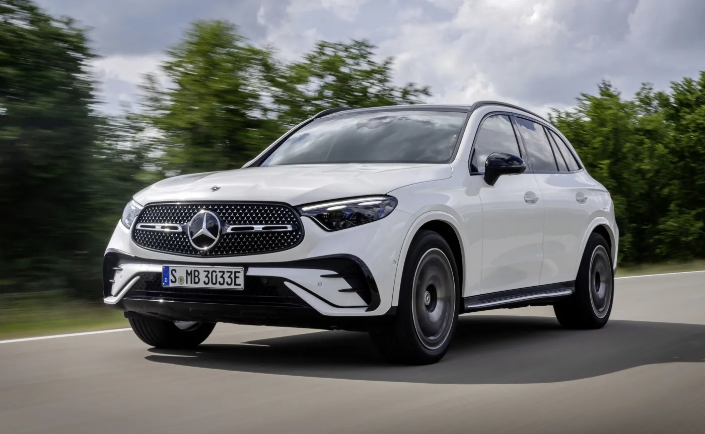 mercedes-glc-plugin-hybrid-amg-line-37479184.jpg
