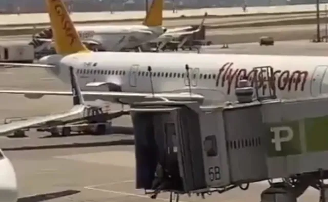 "Spóźnieni pasażerowie". Brawurowa akcja ojca z synami na lotnisku w Stambule [NAGRANIE]