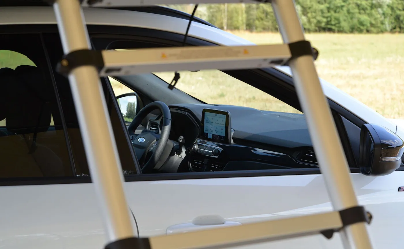 ford-kuga-z-namiotem-thule-approach-37872659.jpg