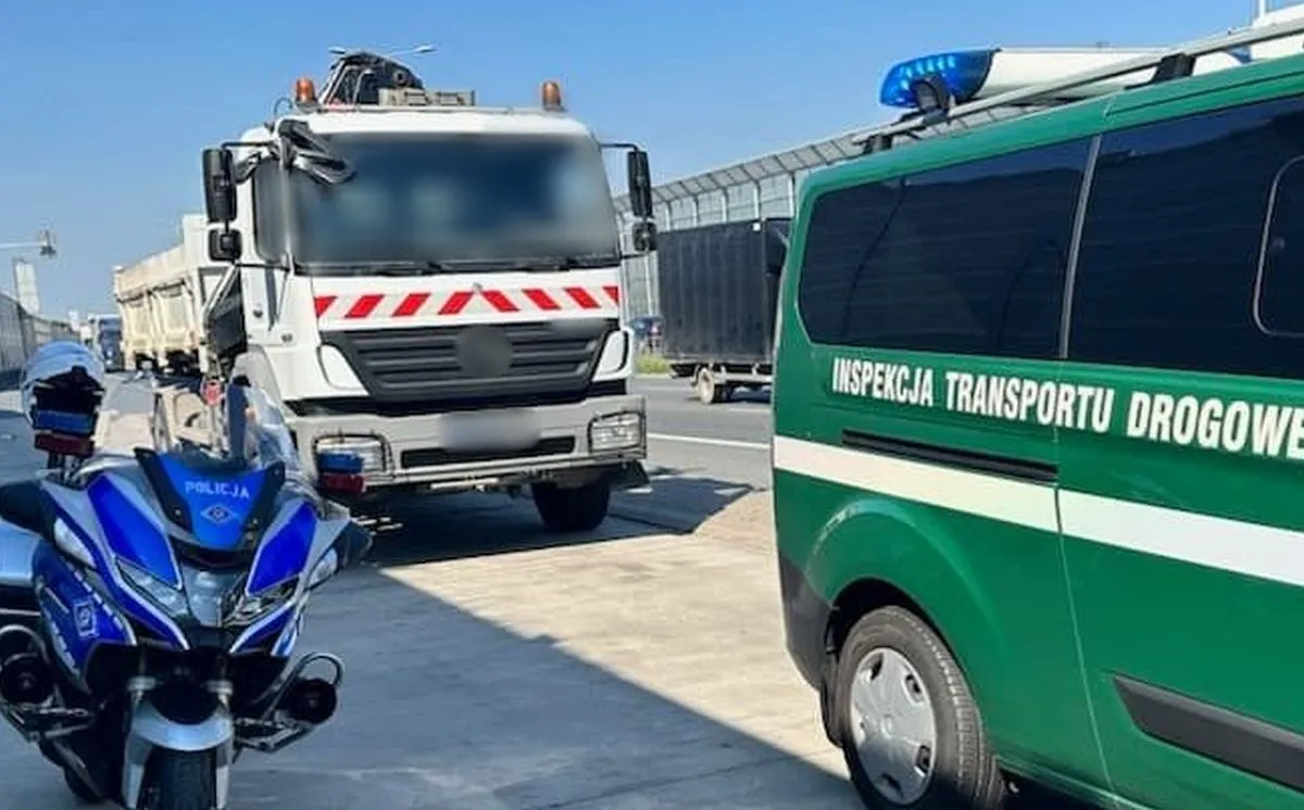 Wstrząsające odkrycie inspektorów ITD. Kierowca wpadł przez piasek