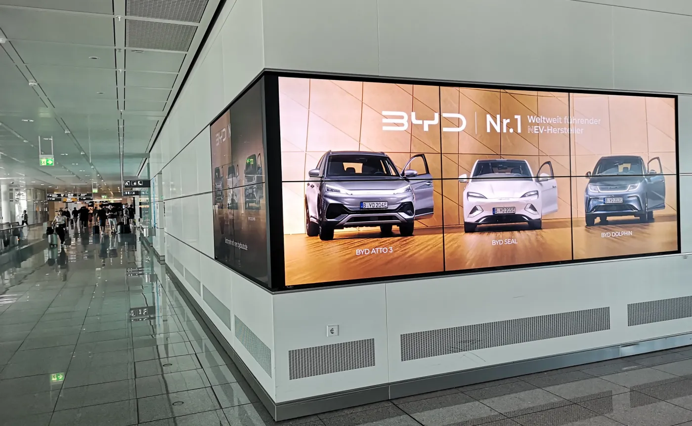 reklama-byd-na-lotnisku-w-monachium-37912577.jpg