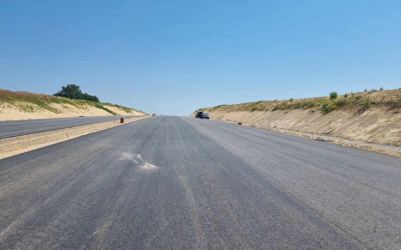 Trwa budowa kluczowej trasy S52 na północ od Krakowa. W tunelu w Dziekanowicach nie będzie... asfaltu