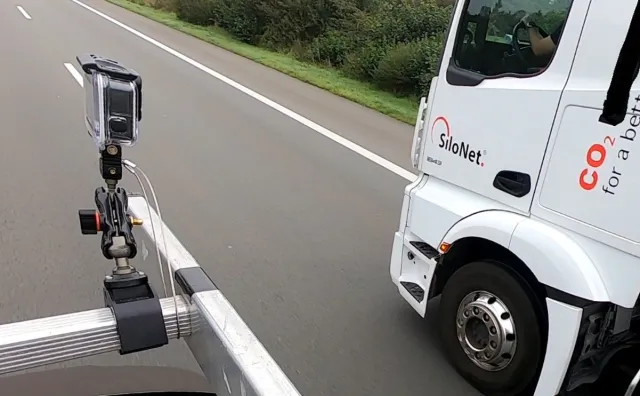 Mandaty z kamerki na drabinie. Tak policja poluje na kierowców