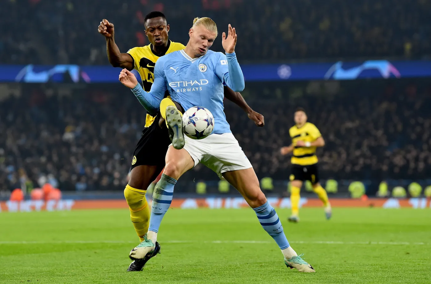 Liga Mistrzów. Manchester City i RB Lipsk w 1/8 finału. Hit dla AC Milan [WIDEO]