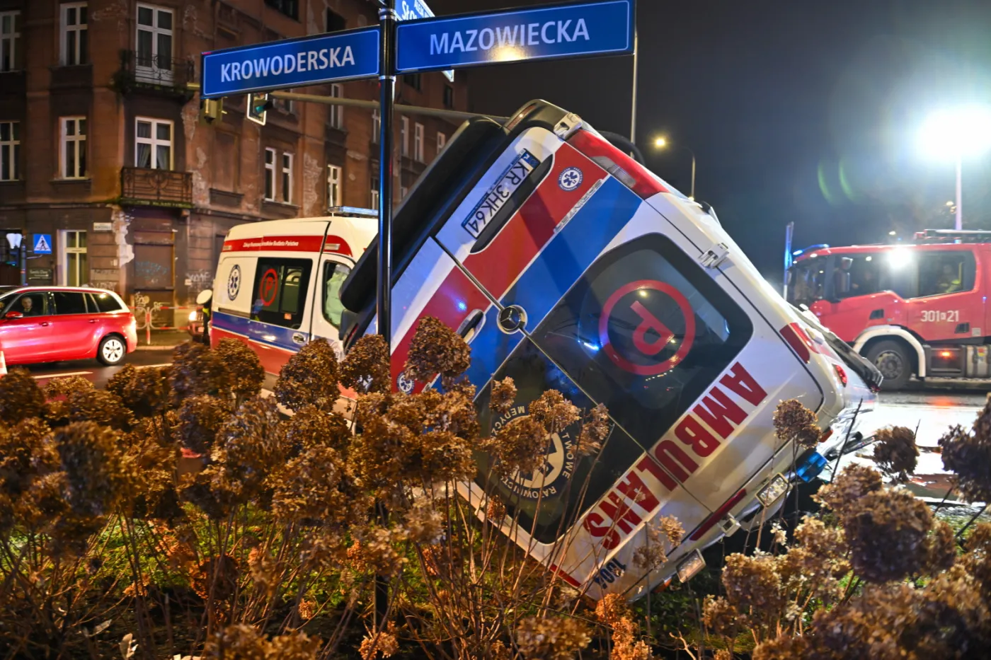 Dwie karetki na sygnale zderzyły się w centrum Krakowa