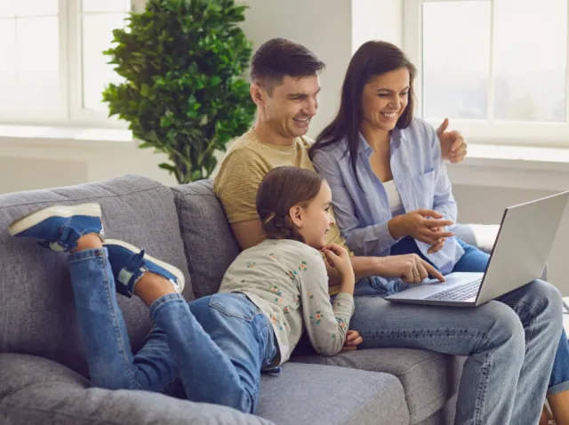 Nie tylko 800 plus. Jakie jeszcze świadczenia dla rodziców będą w 2024? [LISTA]