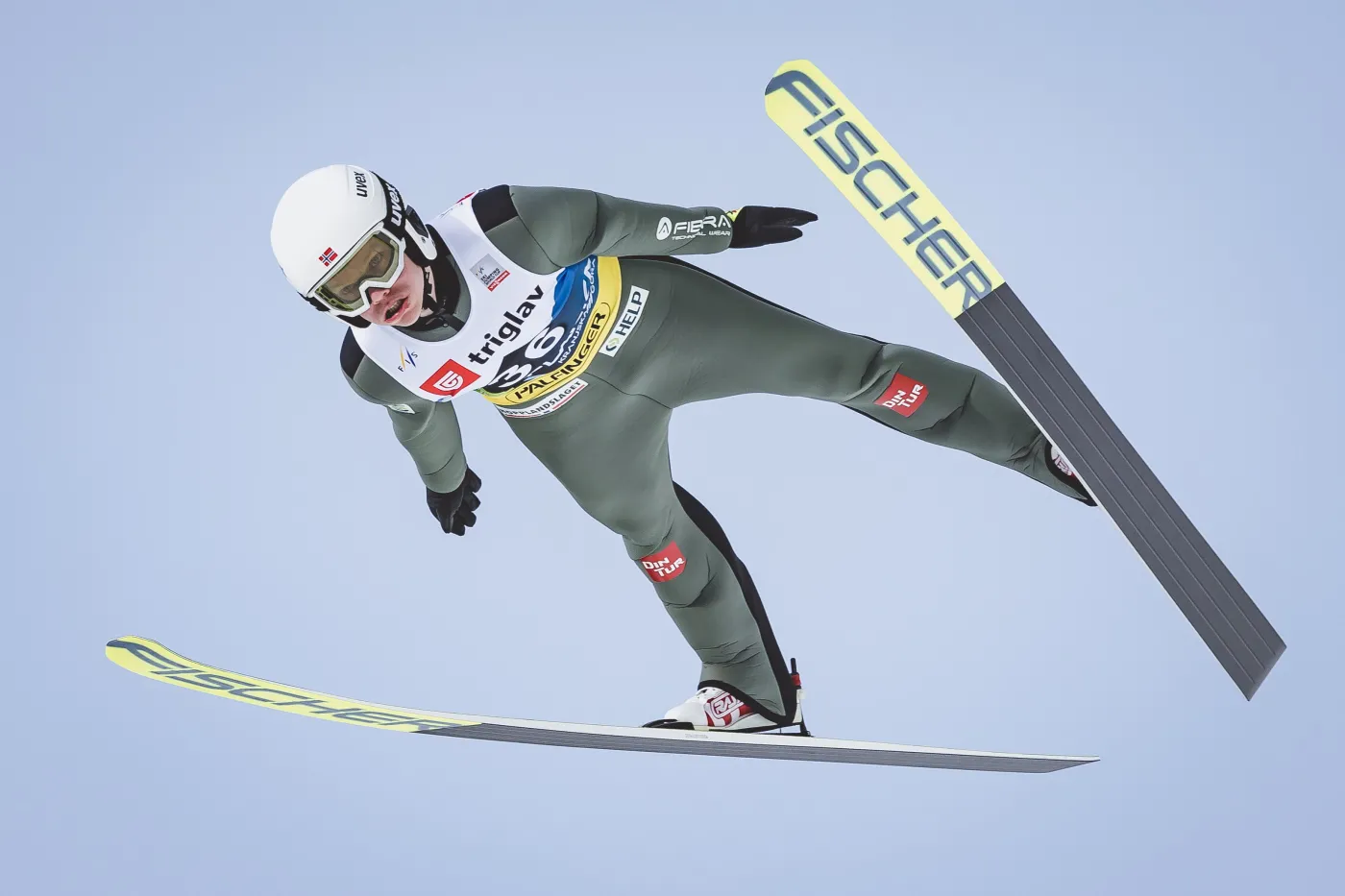 Dramatyczny upadek skoczka. Wiemy, co stało się Norwegowi [FOTO]