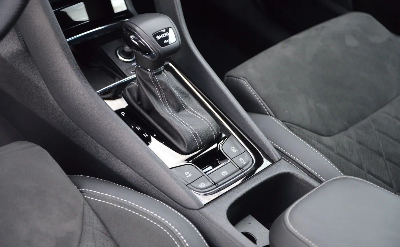 skoda-kodiaq-20-tsi-4x4-dsg-sportline-37906939.jpg