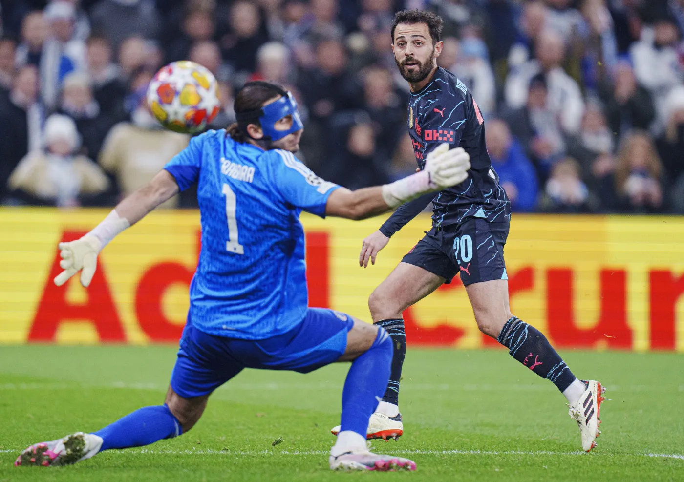 Grabara nie zatrzymał Manchesteru City. Skromna wygrana Realu w Lidze Mistrzów [WIDEO]